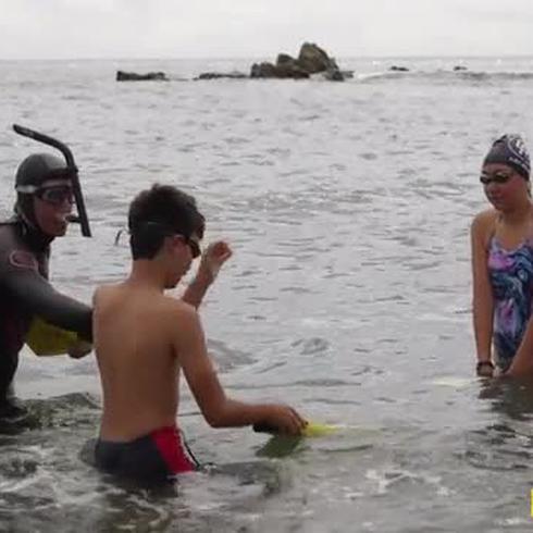 Increíble hazaña: un francés comienza a nadar de Japón a Estados Unidos