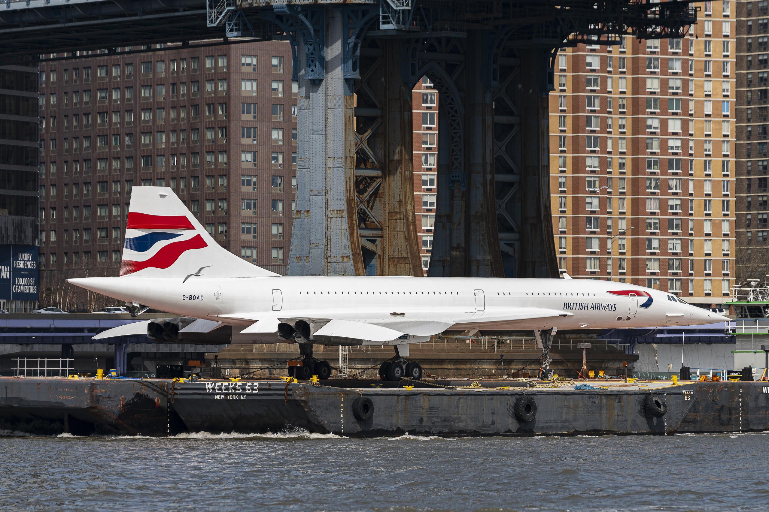 El Concorde del Museo Intrepid todavía mantiene el récord del cruce transatlántico más rápido hecho por un avión de pasajeros, con 2 horas, 52 minutos y 59 segundos, del aeropuerto de Heathrow al JFK.