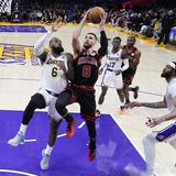 Los Bulls arruinan el regreso de LeBron con triunfo sobre Lakers