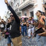 FOTOS: Vuelven a Calle Fortaleza para protestar contra LUMA y el gobierno