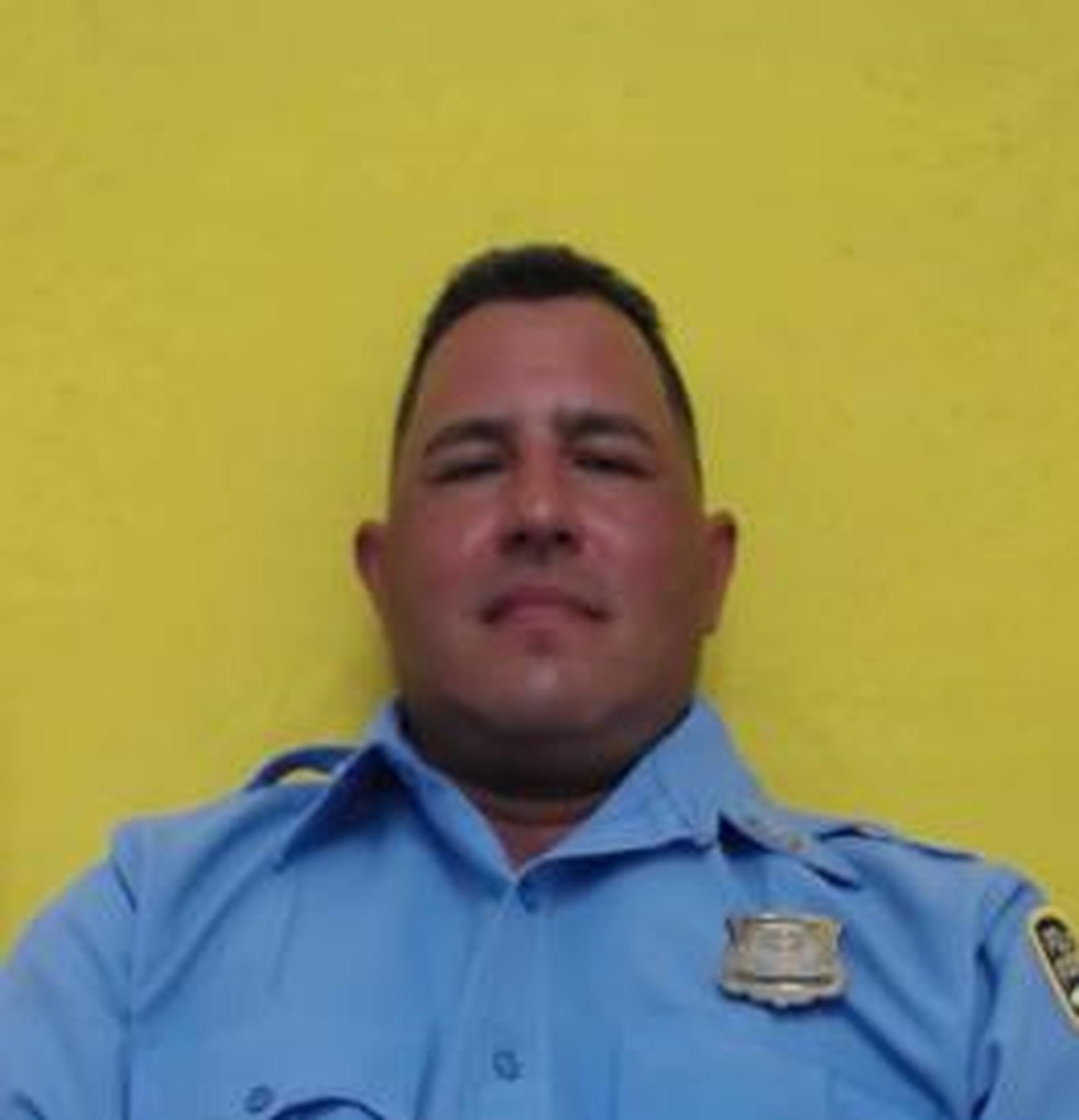 El agente Erasmo García Torres, adscrito a la Unidad Motorizada de Ponce, fue asesinado de varios impactos de bala en medio de una persecución.
