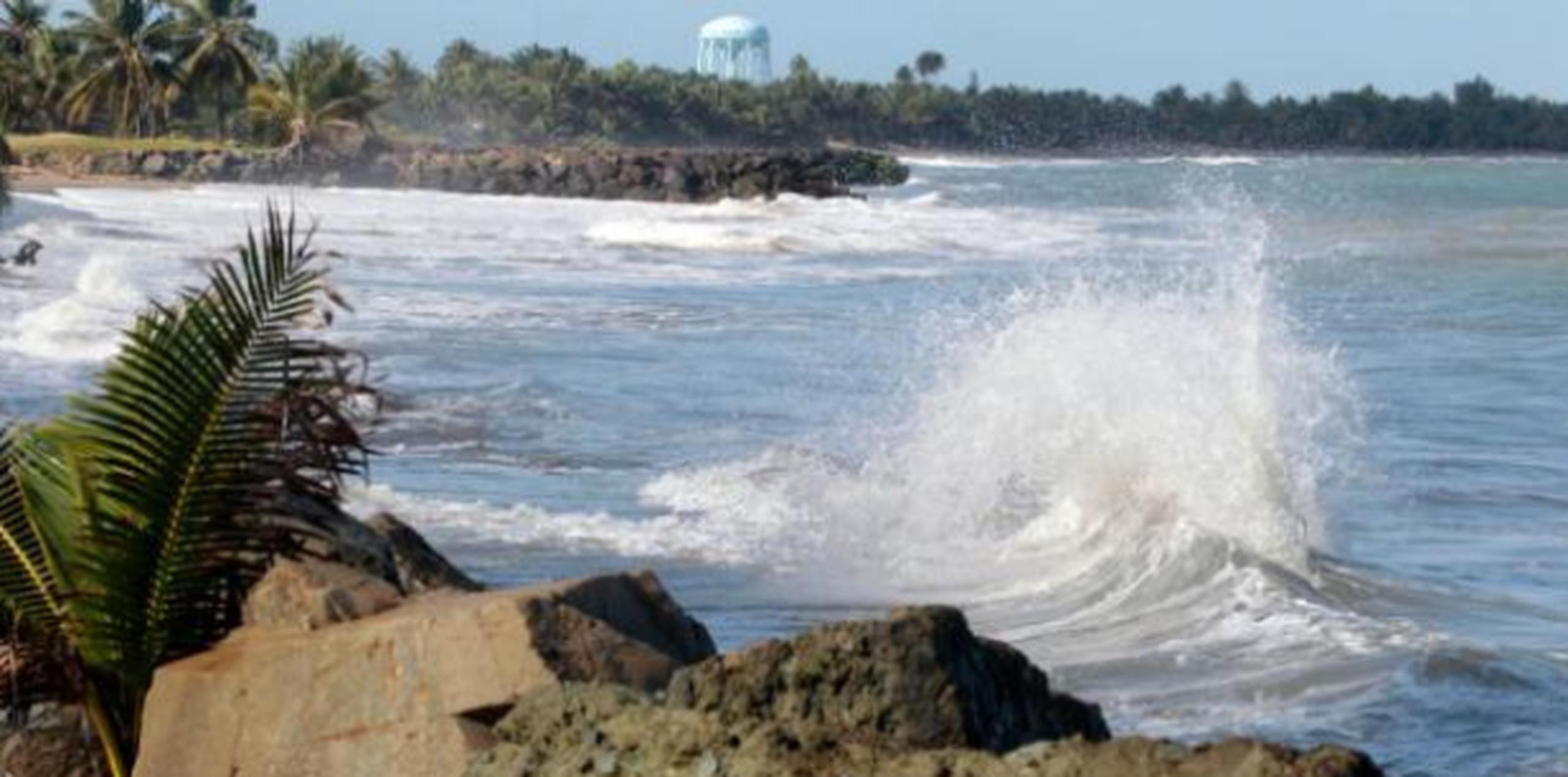 El mar picado es consecuencia de los vientos que se registran entre 20 y 25 millas por horas. Además, habrá aguaceros esporádicos. (Archivo)