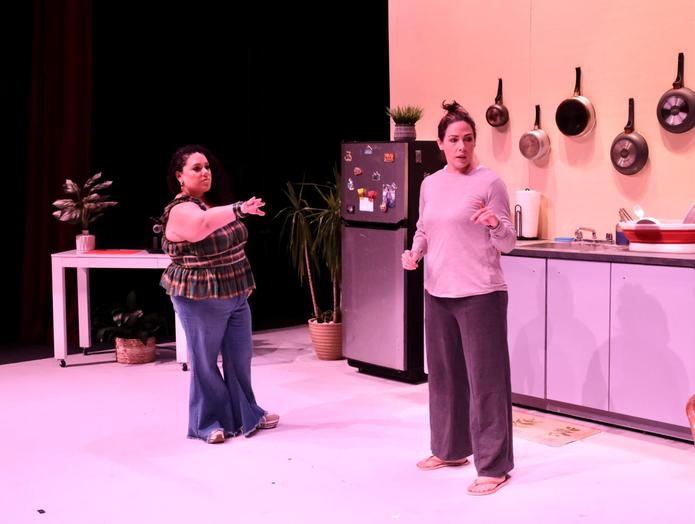 La comedia dramática “Yo amo a Shirley Valentín”, con Norwill Fragoso como directora y la actuación de Alfonsina Molinari, sube a escena este viernes, sábado y domingo, en el Teatro Braulio Castillo en Bayamón.