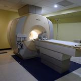 Estudio asocia radiación de “CT scans” en edades jóvenes con mayor riesgo de cáncer