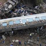 Sube a 43 el número de muertos por choque de trenes en Grecia