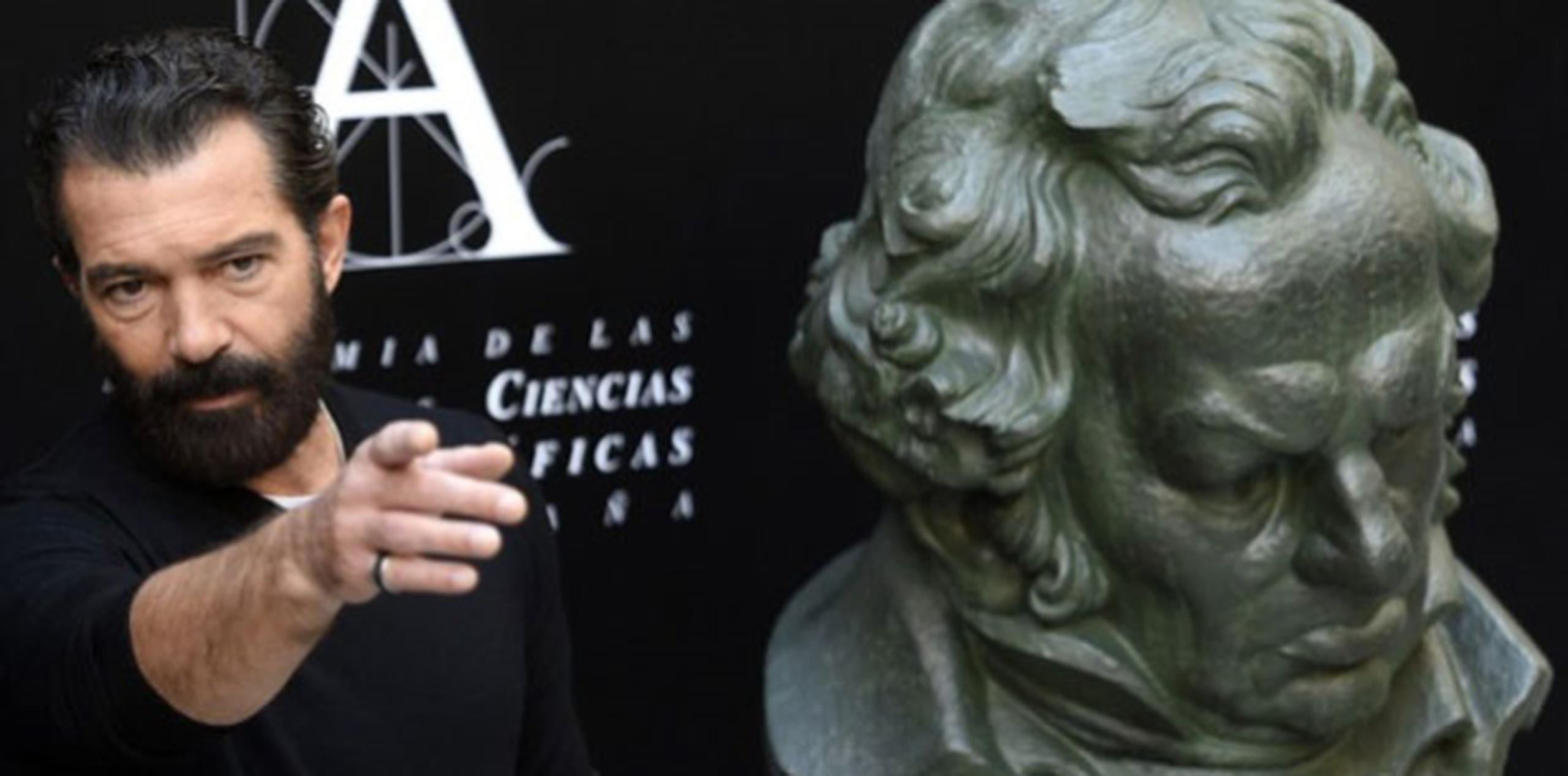 Banderas, de 54 años, compareció ante la prensa en la Academia Española de Cine días después de anunciarse que recibirá el Goya de honor en reconocimiento a toda su carrera.(AP)
