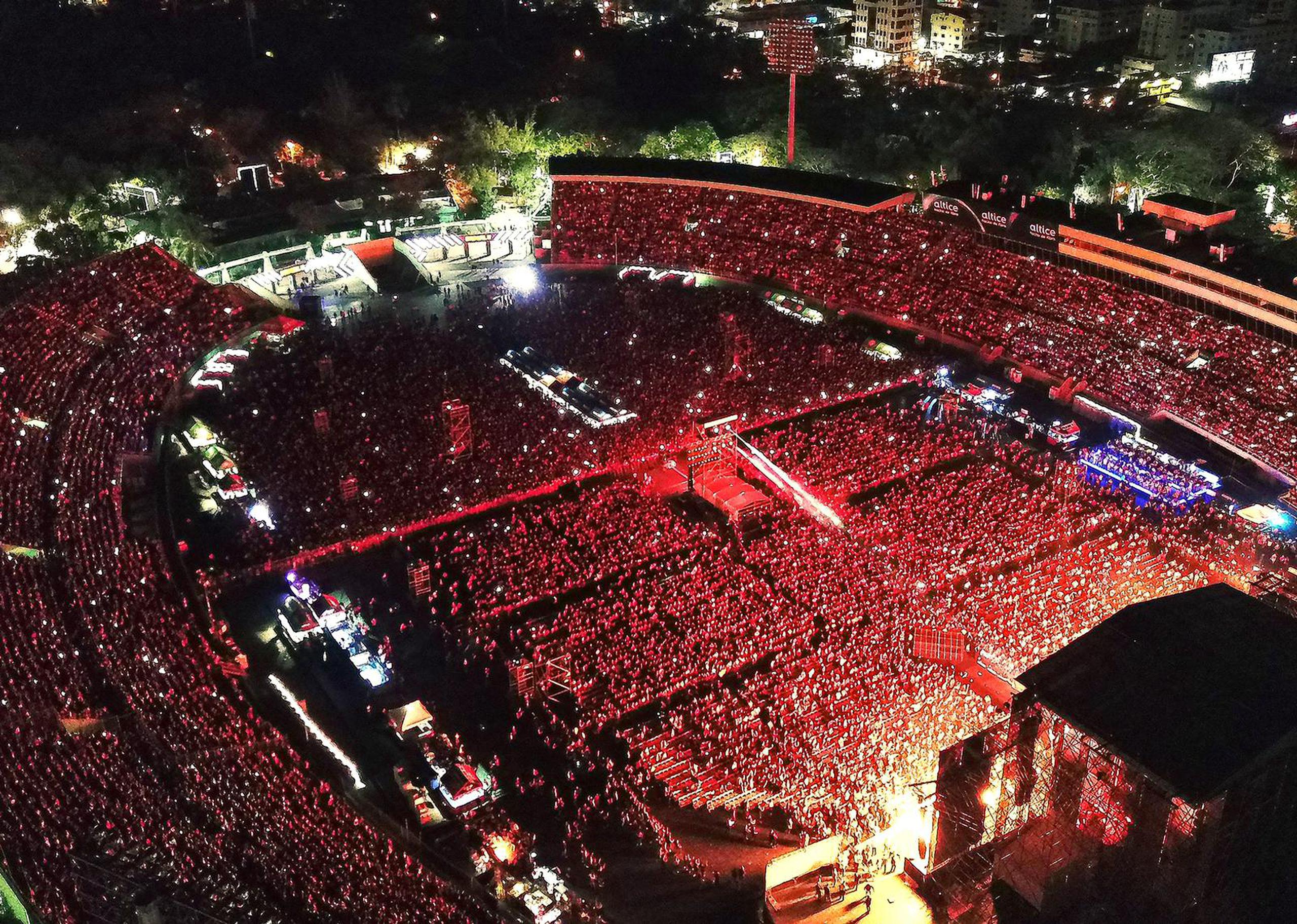 Al Estadio Olímpico Félix Sánchez se dieron cita unas 50,000 personas.