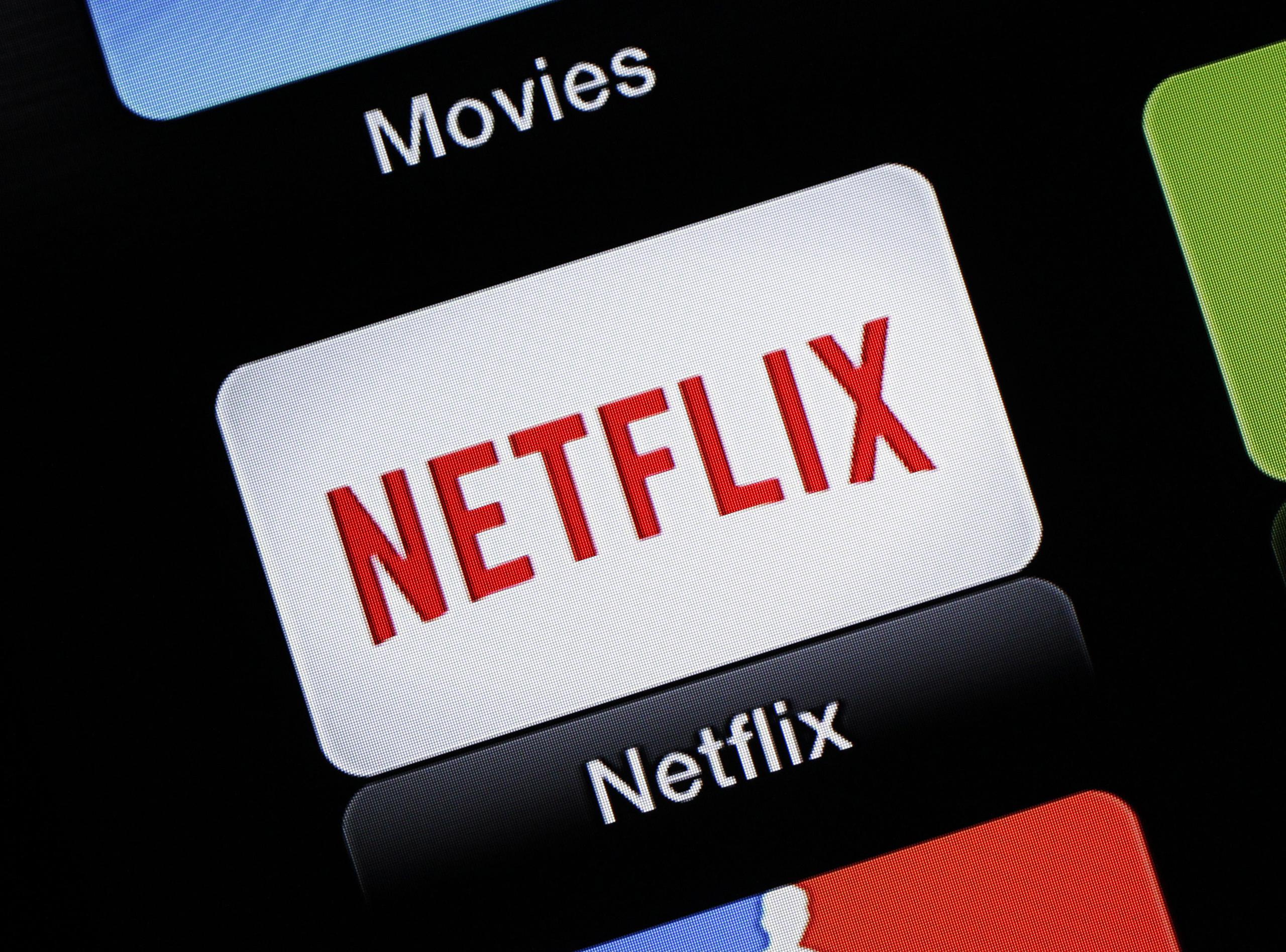 Netflix reveló este miércoles sus planes para evitar el compartir contraseñas de cuentas en una reciente actualización de su centro de ayuda.
