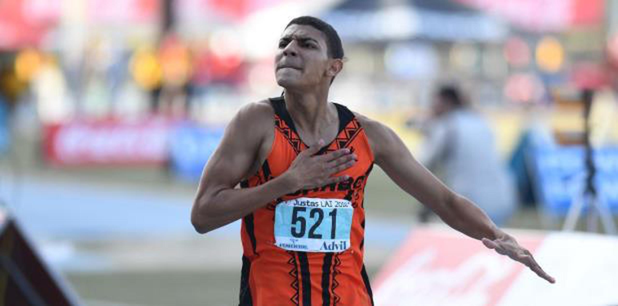 Ryan Sánchez es al día de hoy el corredor de 800 metros de Puerto Rico que mejor tiempo ha realizado entre los tres clasificados para Barranquilla. (Archivo)