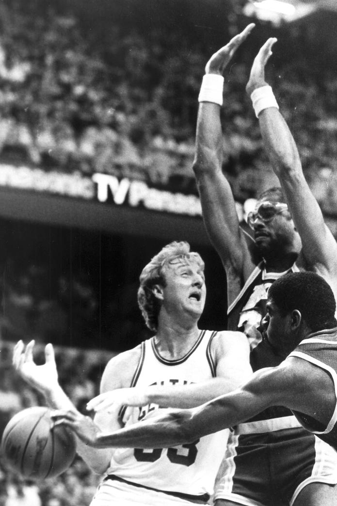 Los Celtics de Larry Bird y los Lakers de Magic Johnson se enfrentaron tres veces en la final de la NBA durante la década del 1980.