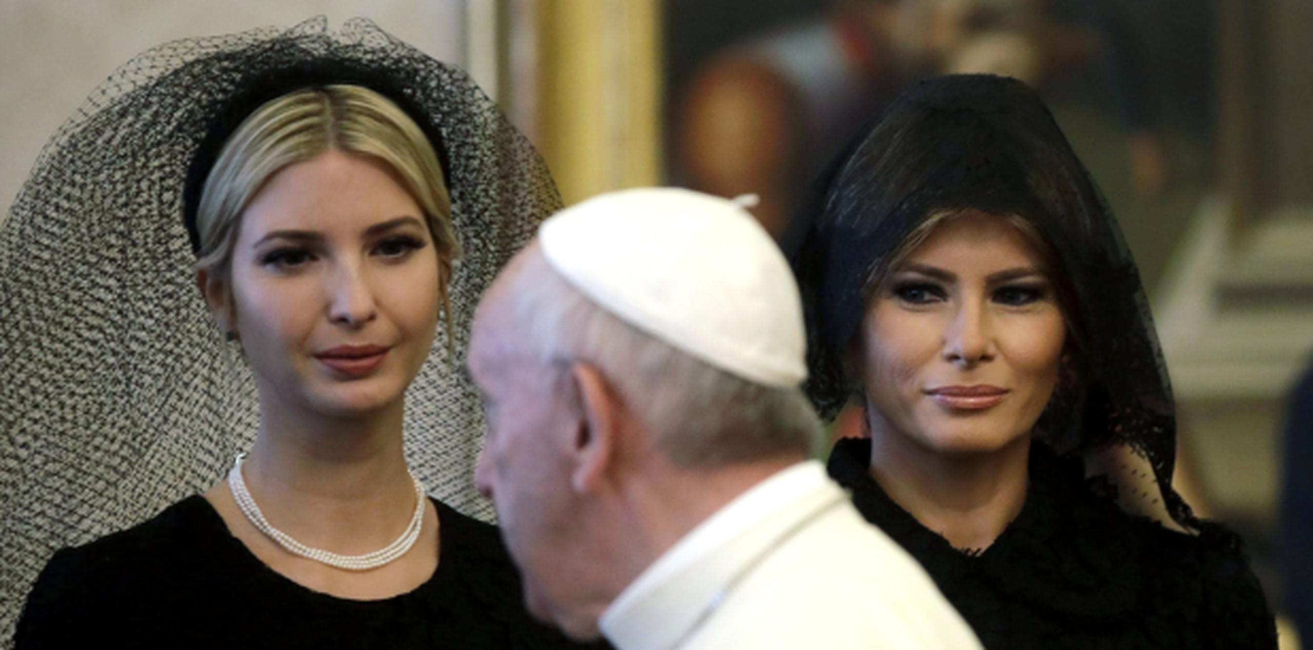 En una audiencia con el papa, solo pueden ir vestidas de blanco las reinas, las reinas consortes o princesas católicas. (EFE / Alessandra Tarantino / Pool)