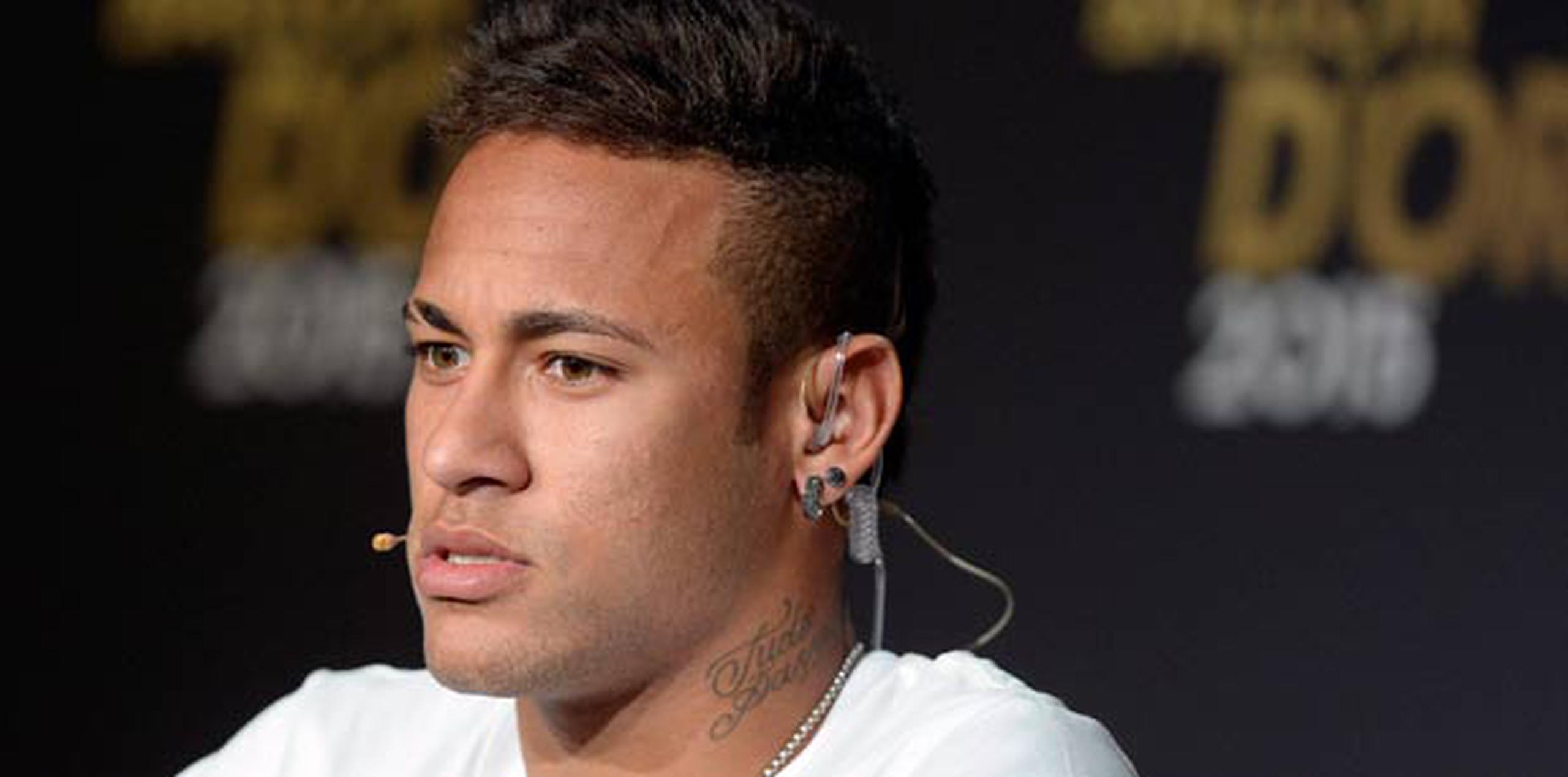 El día en que ha sido citado Neymar, también deberán prestar declaración como investigados su padre y su madre. (EFE)