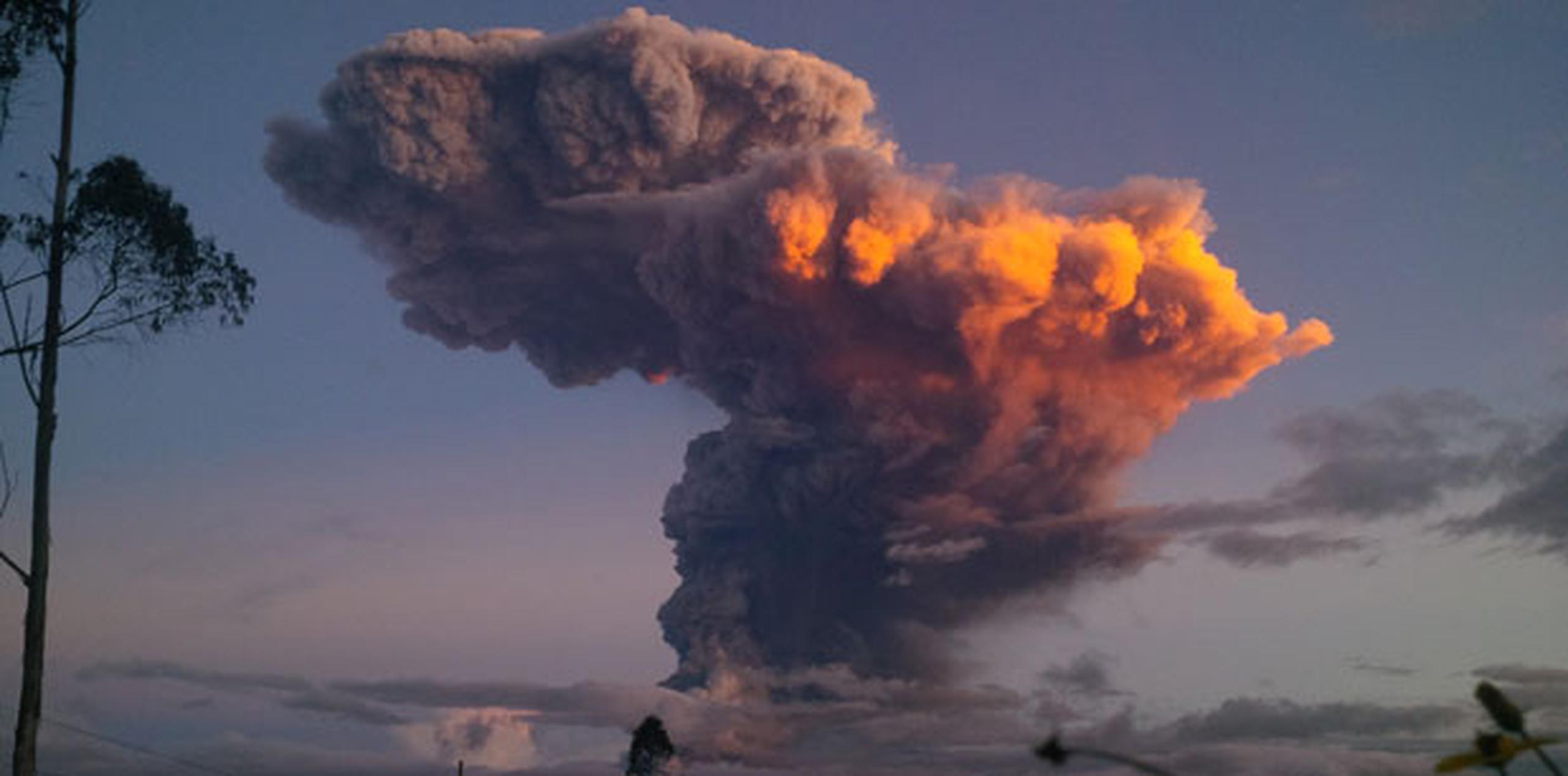 El volcán ha hecho erupción esporádicamente desde 1999. (AP)