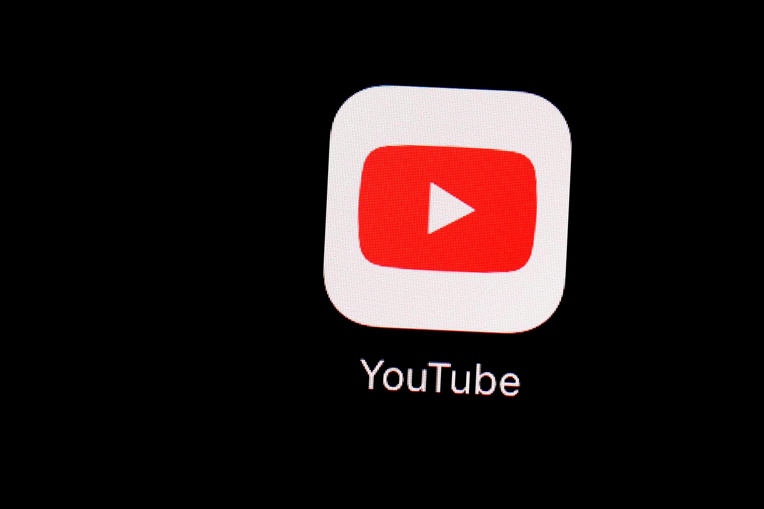 Vista del logo de la aplicación de YouTube en un iPad. (AP)