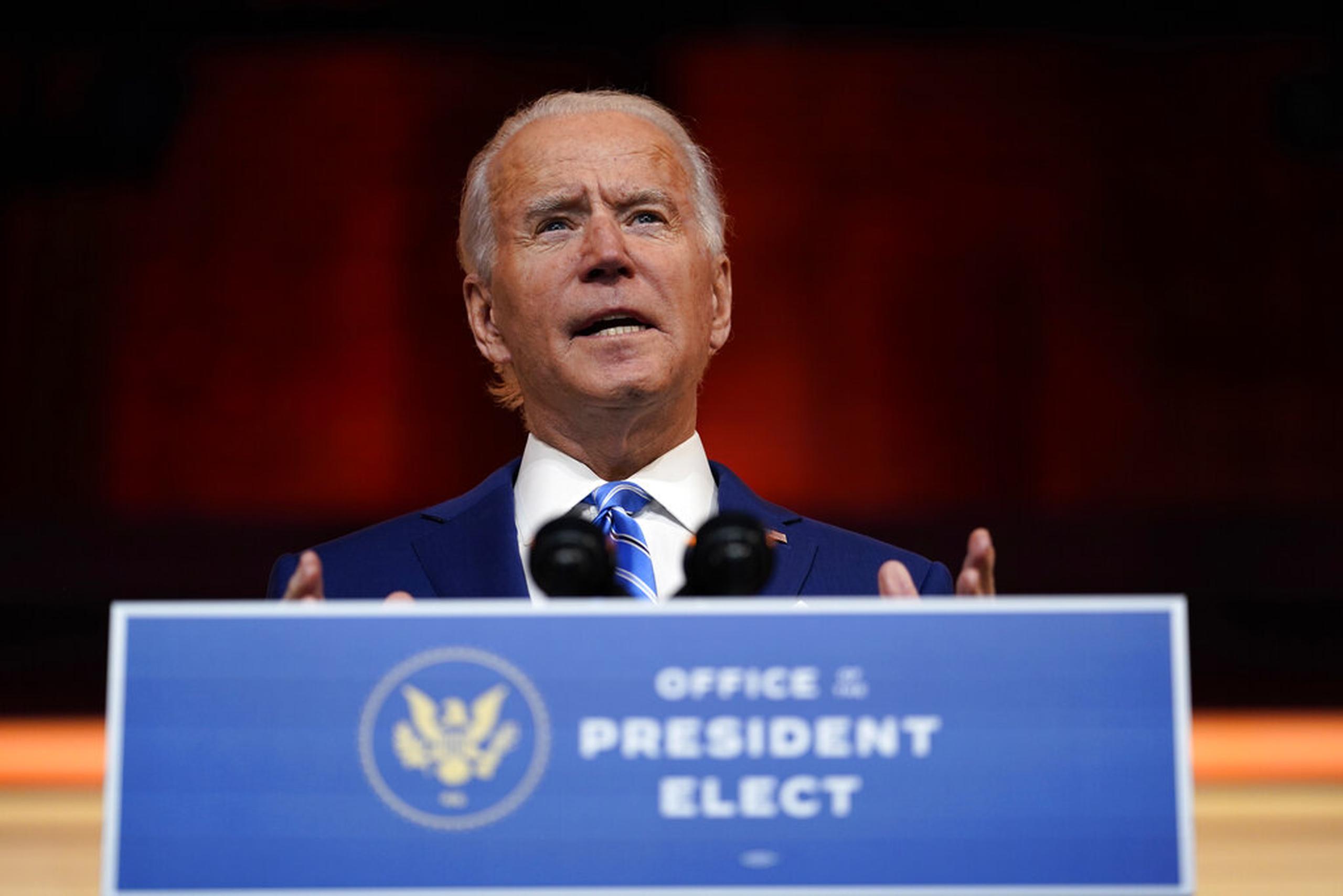 Biden dijo que su equipo de transición está elaborando su propio paquete de ayuda. (AP)