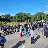 Manifestantes paralizan el expreso PR-22