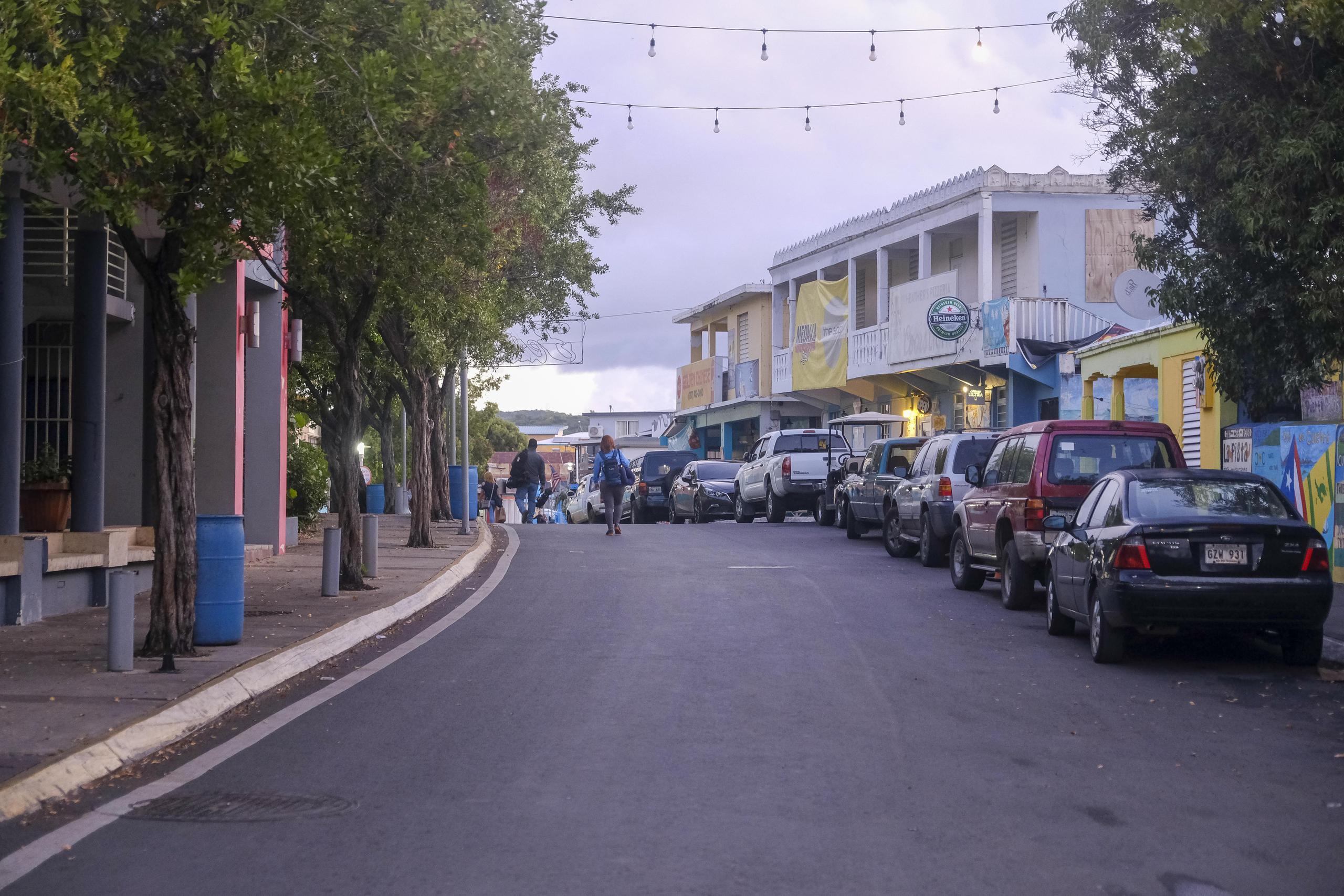 Imagen de archivo de la calle principal en la isla municipio de Culebra.