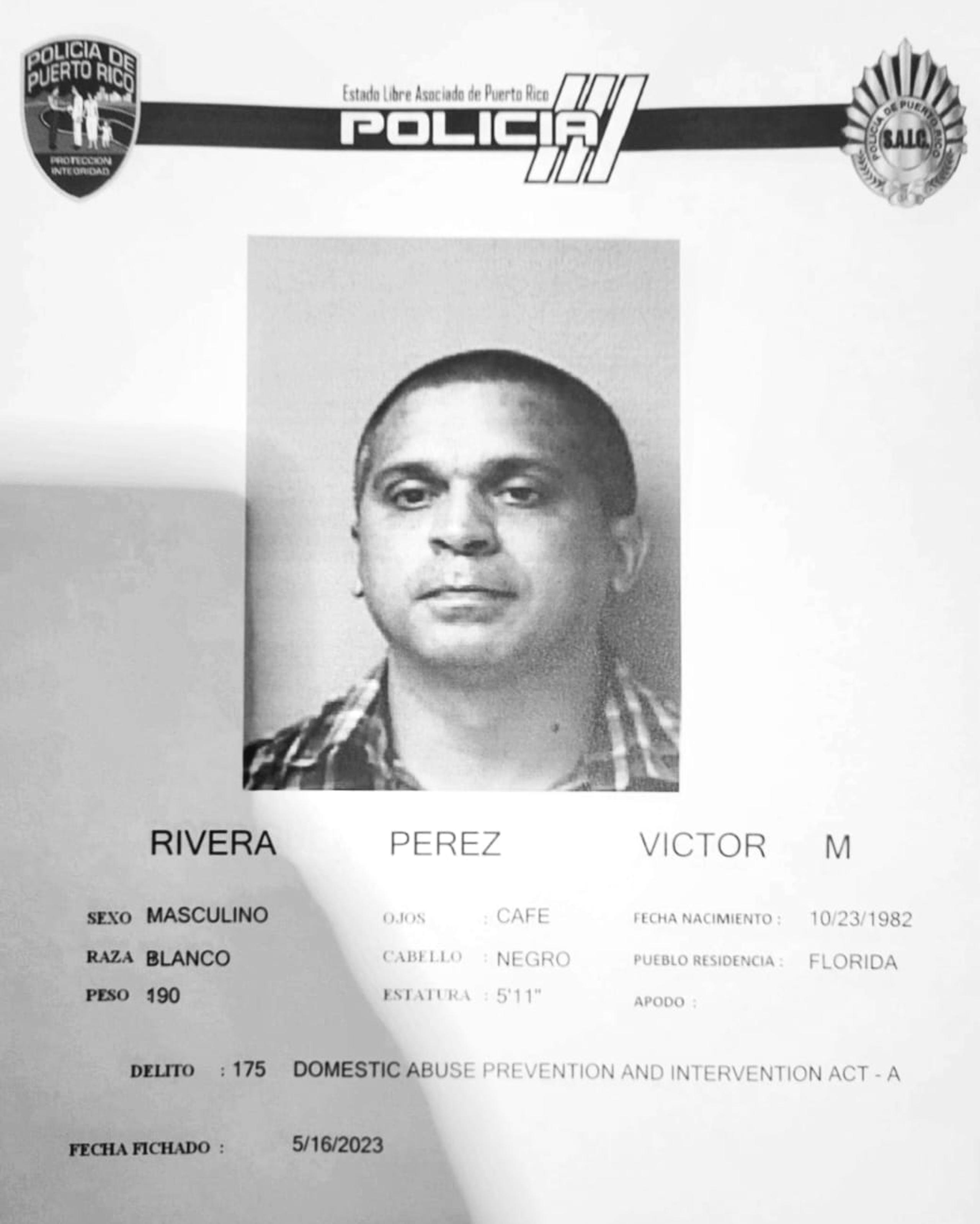 Víctor M. Rivera Pérez enfrenta cargos por venganza pornográfica y violencia de género.