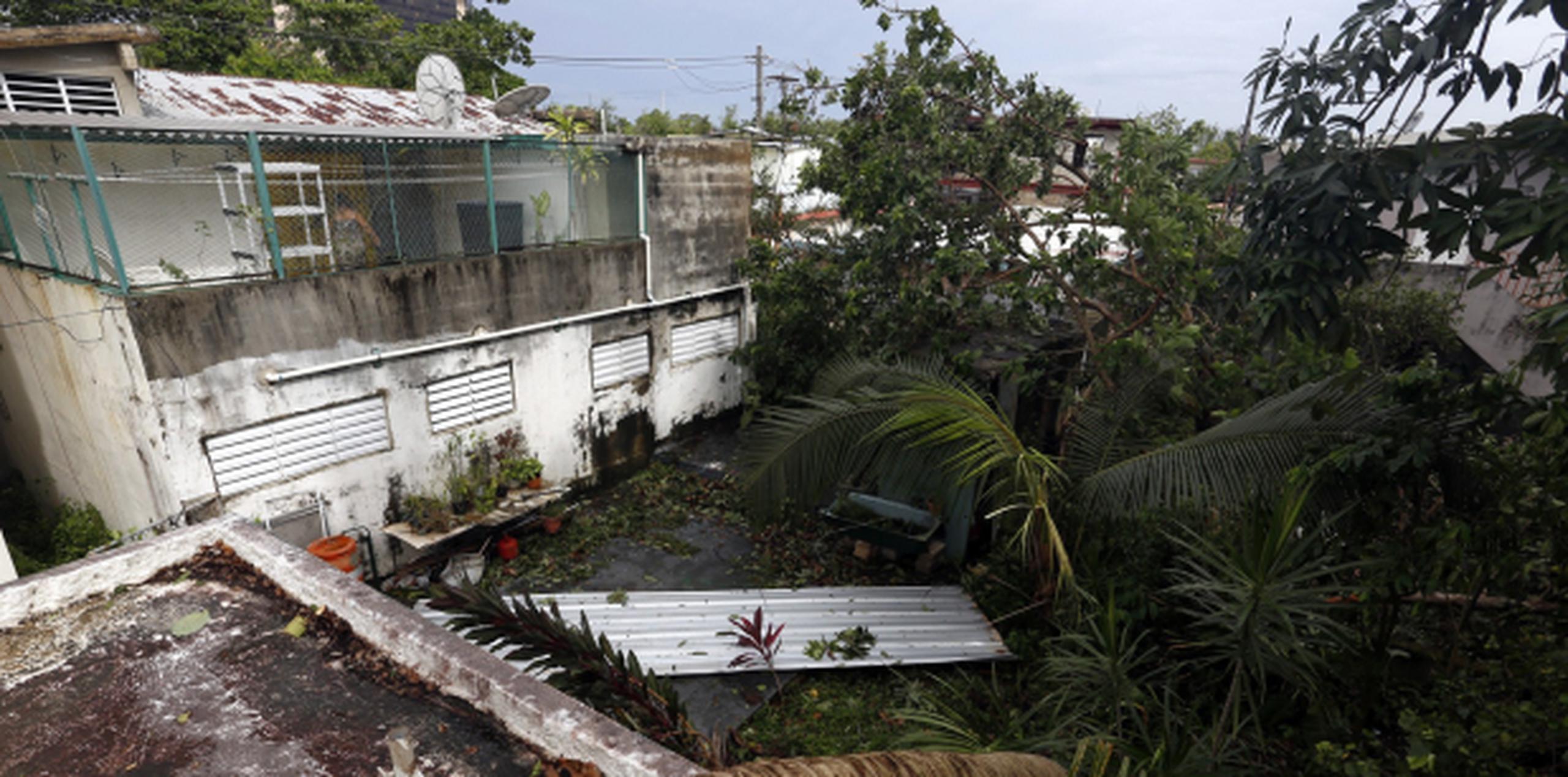 Vista de destrozos en Santurce tras el paso del huracán Irma. (EFE / Thais Llorca)
