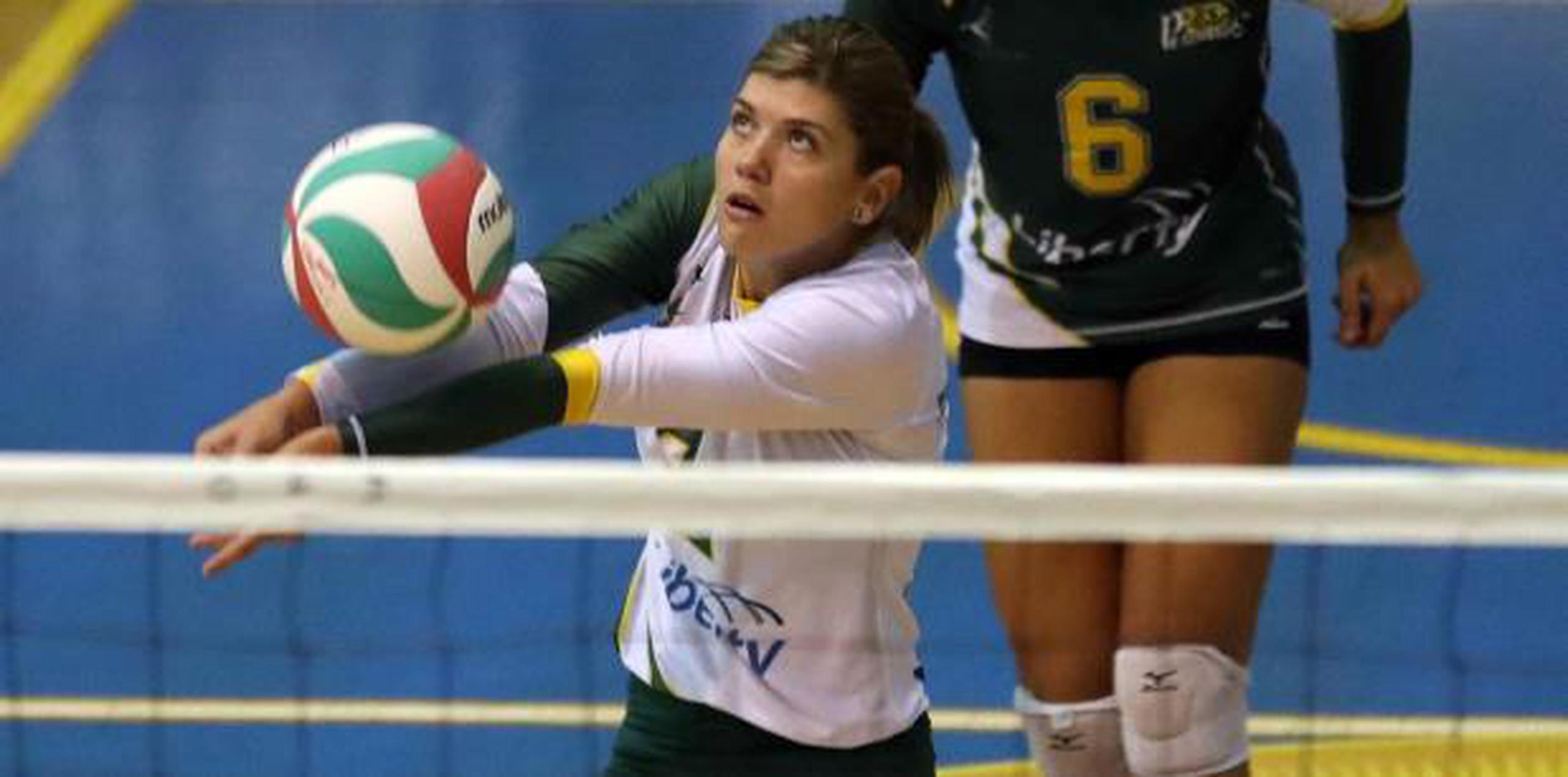 La líbero Debora Seilhamer hace historia Primera Hora