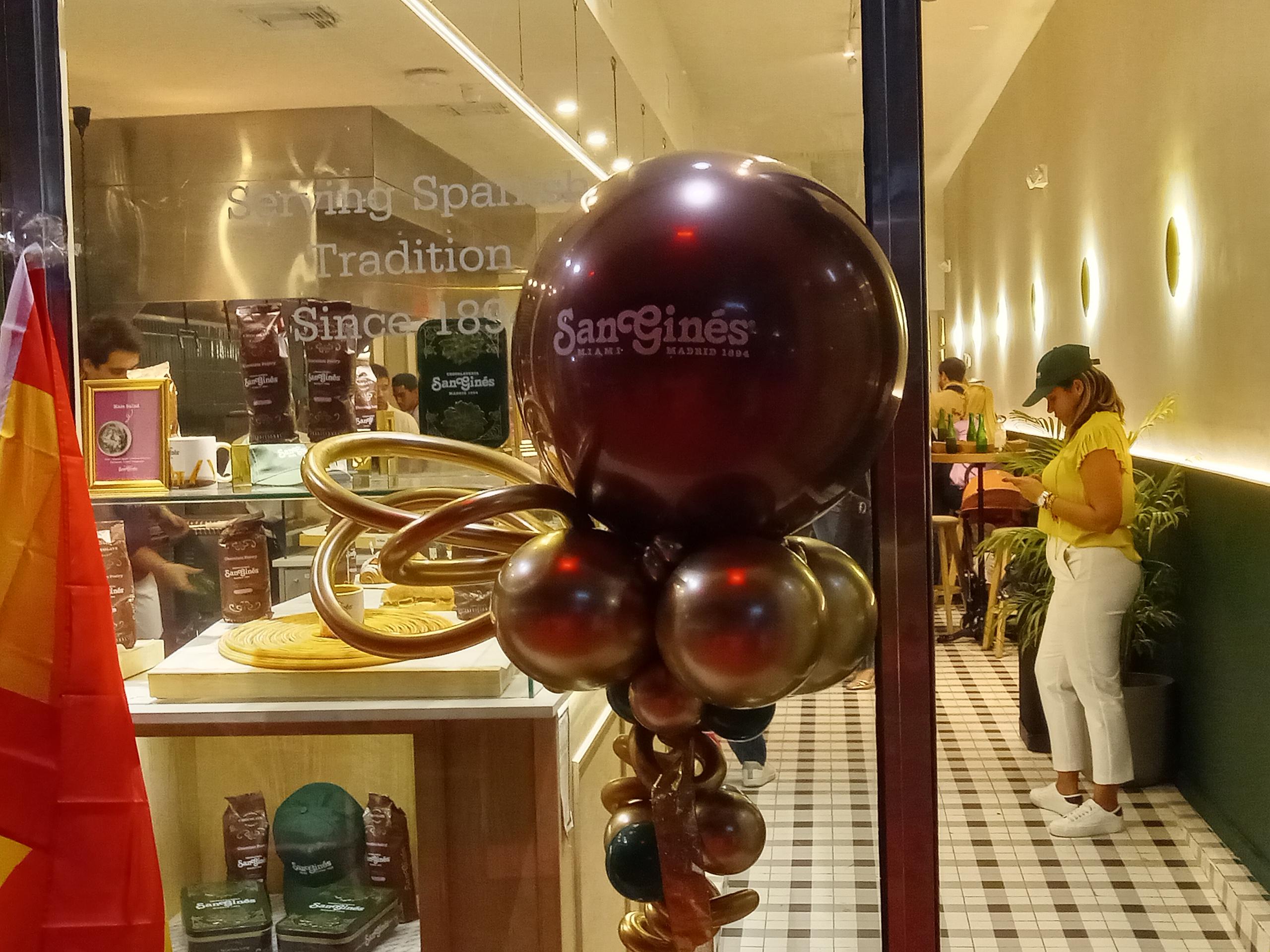 Vista hoy del local recién abierto de la chocolatería San Ginés en Miami Beach, Florida