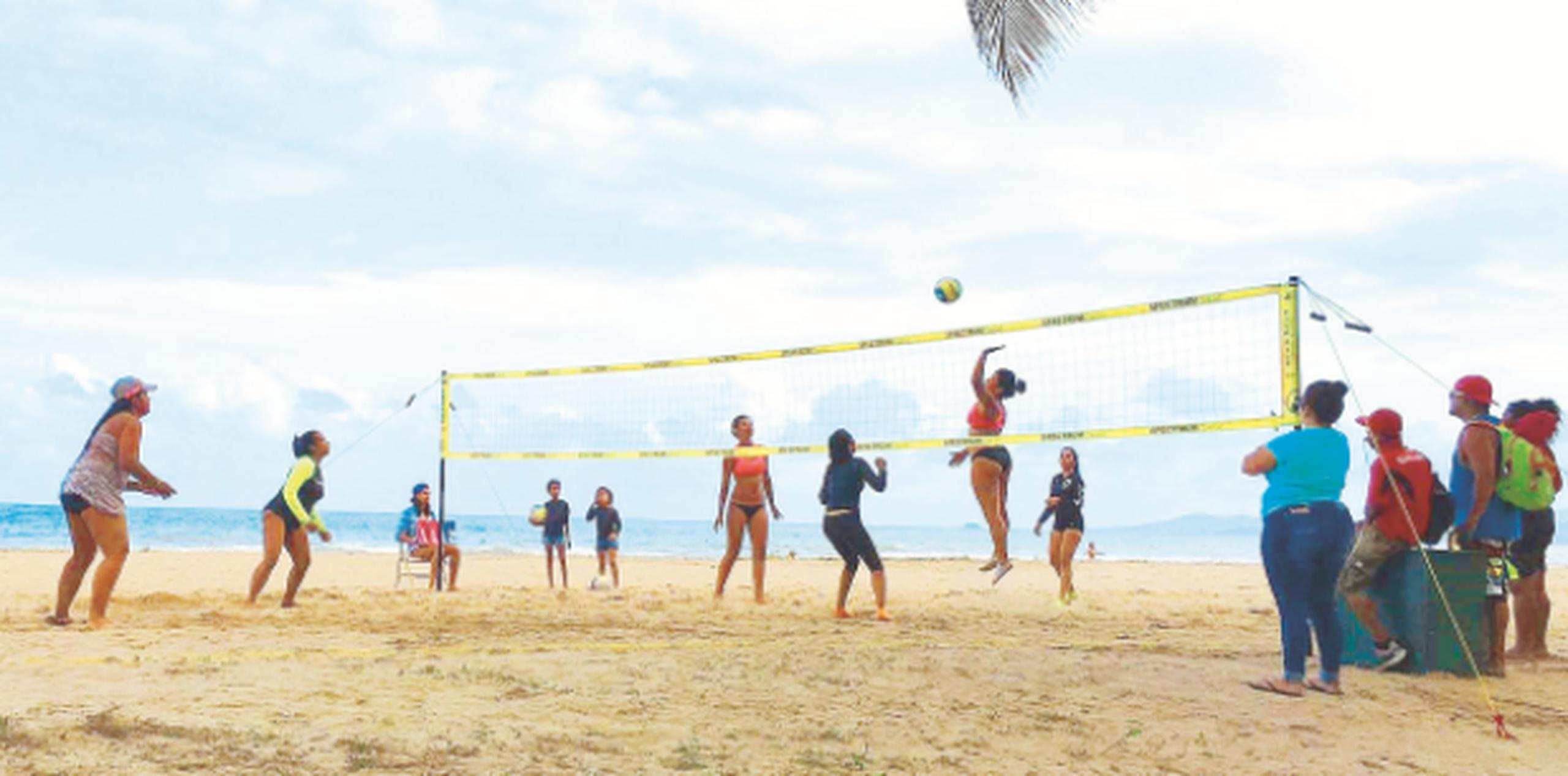 El Torneo de Voleibol se celebra hace 15 años en el Balneario de Punta Santiago en Humacao. (Suministrada)