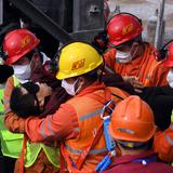 Mueren 10 de los 22 mineros atrapados en una mina en China 