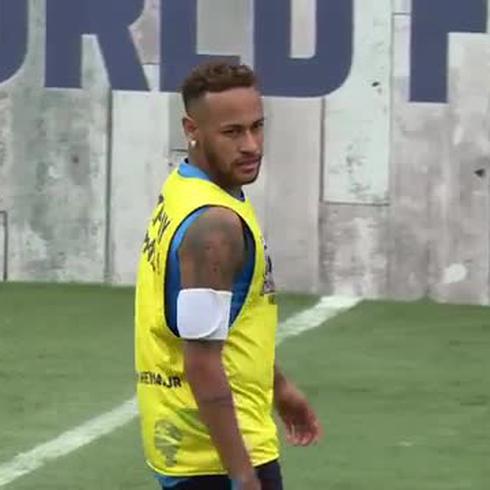 Neymar se mete en problemas por atacar a un fanático