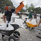 FOTOS: Se preparan en Florida para el azote del huracán Idalia