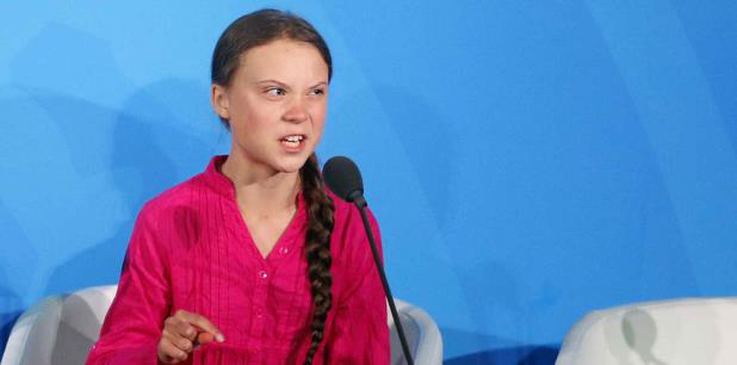 "Me han robado mis sueños, mi infancia con sus palabras vacías", aseguró Greta Thunberg antes de agregar que "sin embargo, tengo suerte, porqueson muchos los que sufren, los que están muriendo" por culpa del calentamiento global. (AP)


