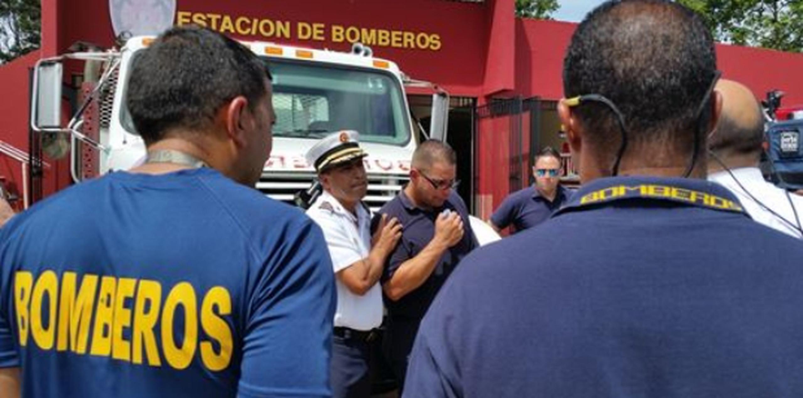La tristeza era evidente en la estación de bomberos de Carolina, donde laboraba Carlos Carrasquillo Pizarro.  (agustin.criollo@gfrmedia.com )