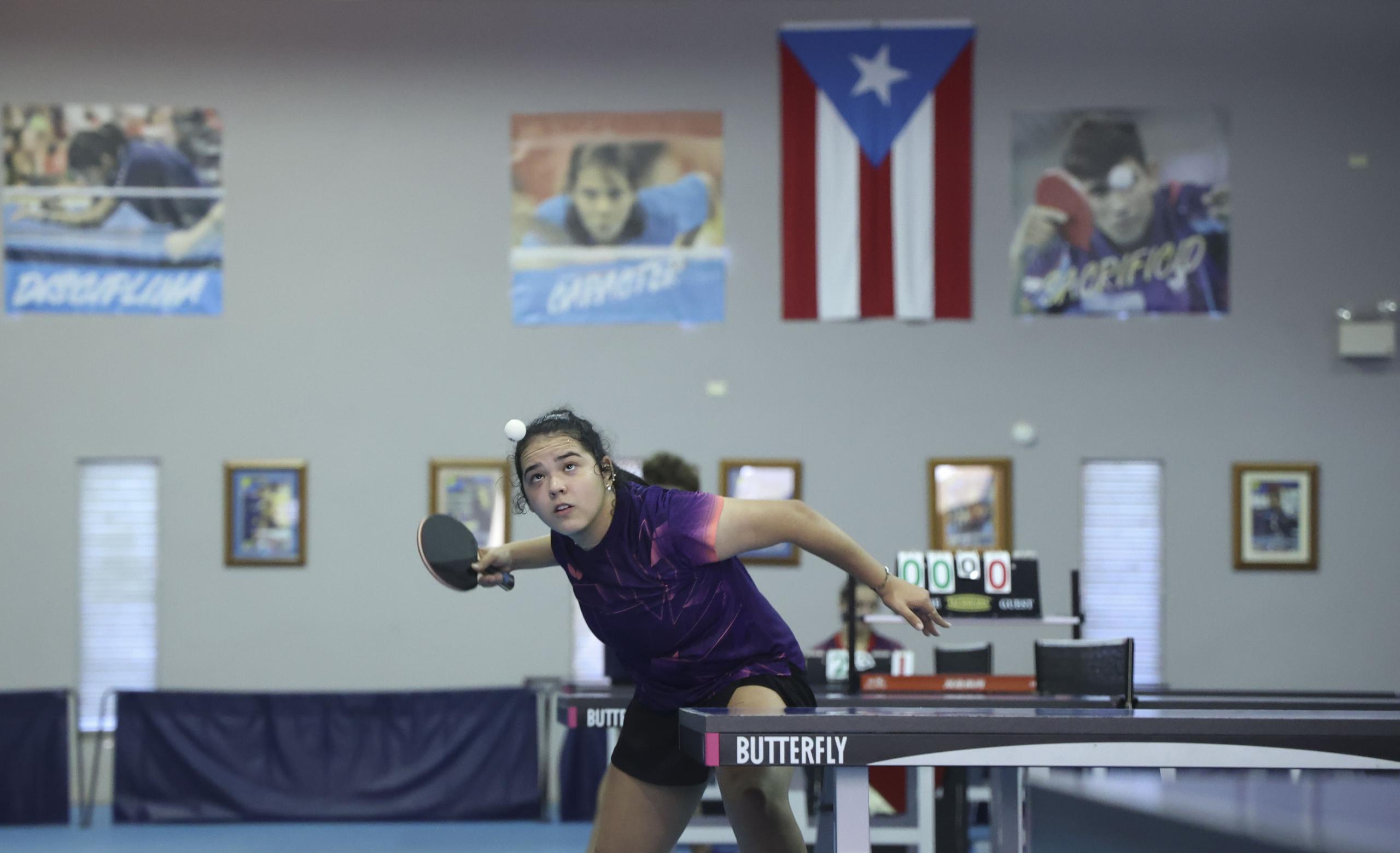 Adriana Díaz se prepara para jugar en su primer torneo del año.