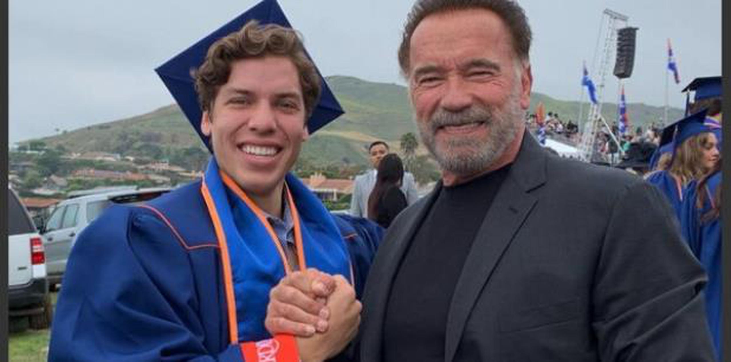 La primera vez que Schwarzenegger  presumió de él fue en el 2016 para conmemorar el 19° cumpleaños de su quinto hijo y desde entonces cada año sube una foto con él para celebrar su nacimiento. (Instagram)