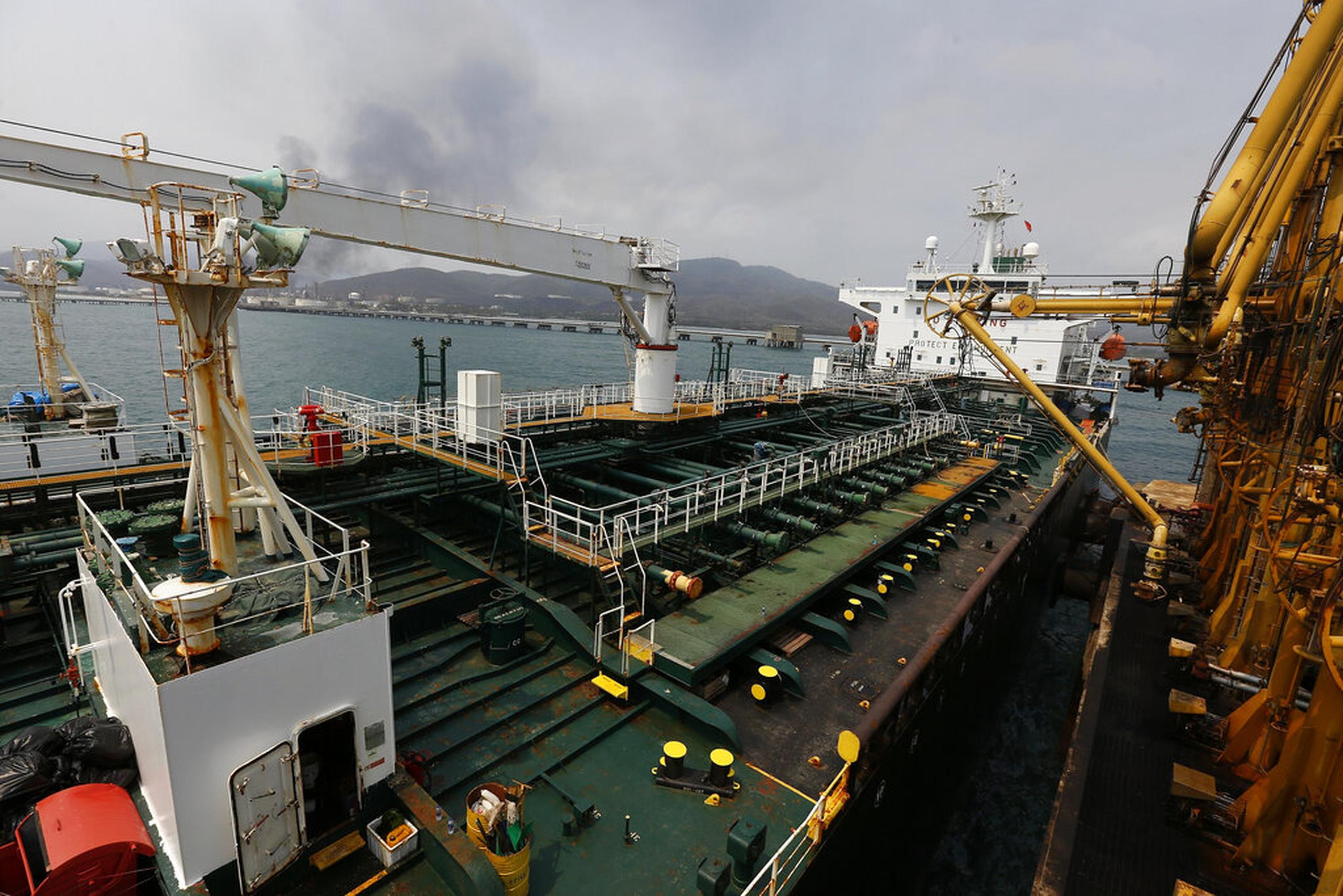 El barco petrolero iraní Fortuna anclado el pasado 25 de mayo en el muelle de la refinería El Palito, cerca de Puerto Cabello, Venezuela.