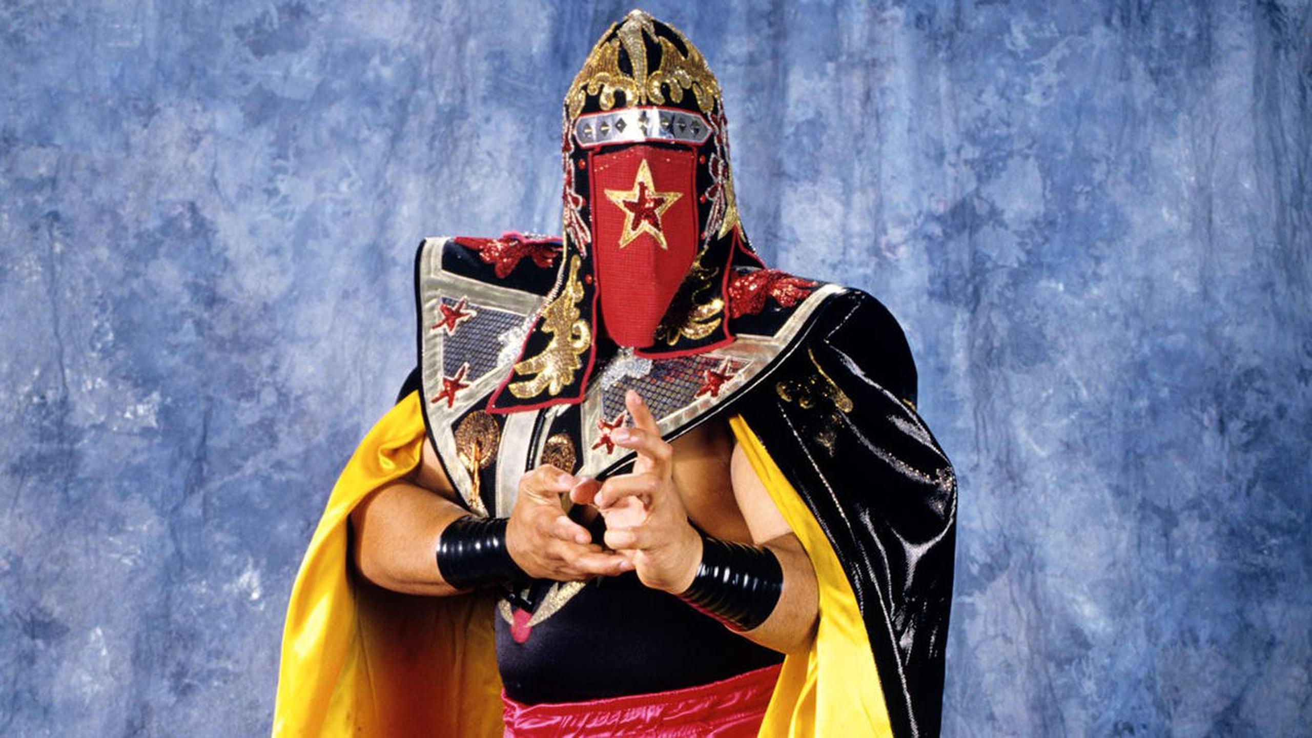 Savio Vega llegó a la WWF bajo la identidad de Kwang, un peleador de artes marciales asiático.