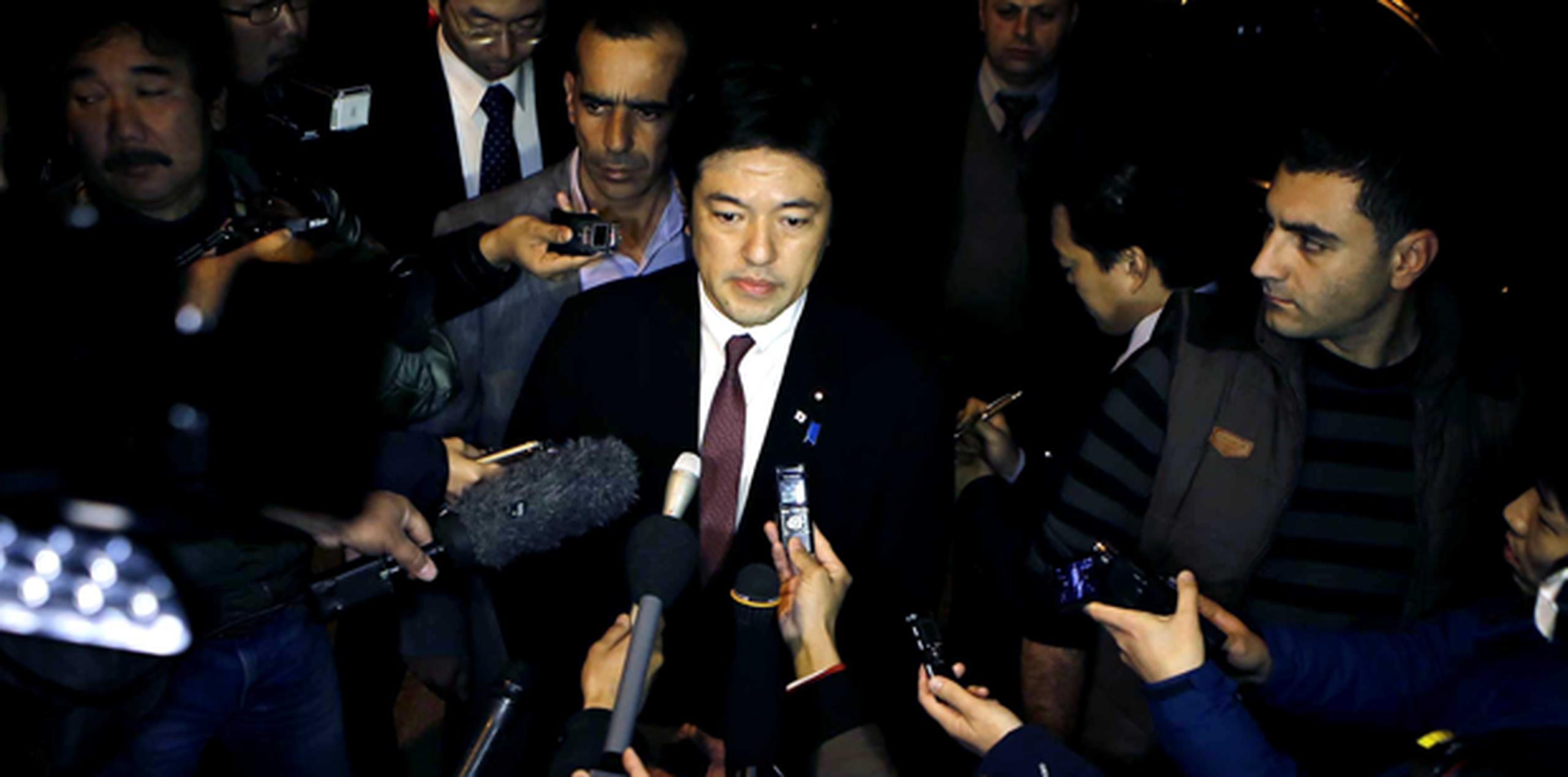En la capital jordana, Amán, el viceministro japonés de Exteriores, Yasuhide Nakayama, se mostró resuelto diciendo que creía que existen "lazos firmes" entre ambos países. (AP)