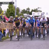 Detienen a fanática que provocó caída masiva en el Tour de Francia