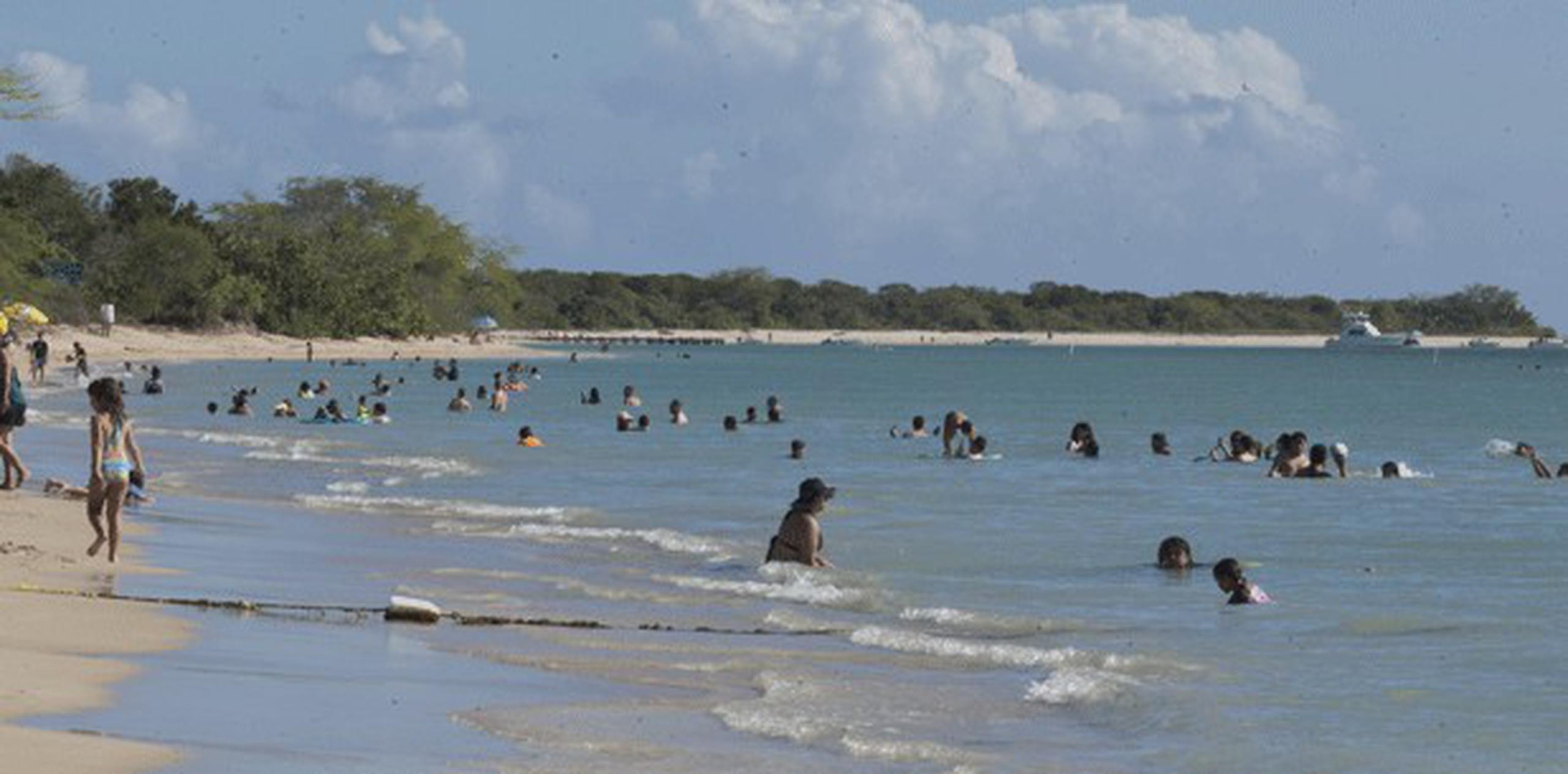 El informe de calidad de agua en esas playas emitido esta semana por la JCA refleja que todos los balnearios cumplen con los indicadores que miden concentraciones de coliformes fecales y los enterococos. (Archivo)