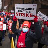 Enfermeras alcanzan acuerdo tras huelga en Nueva York