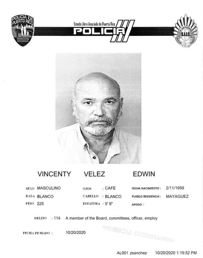 Edwin Vincenty Vélez, de 61 años fue acusado por 22 cargos violación a la Ley de Sociedades Cooperativas de Ahorro y Crédito y lavado de dinero, apropiándose de más de $181,000 mediante el esquema de fraude.