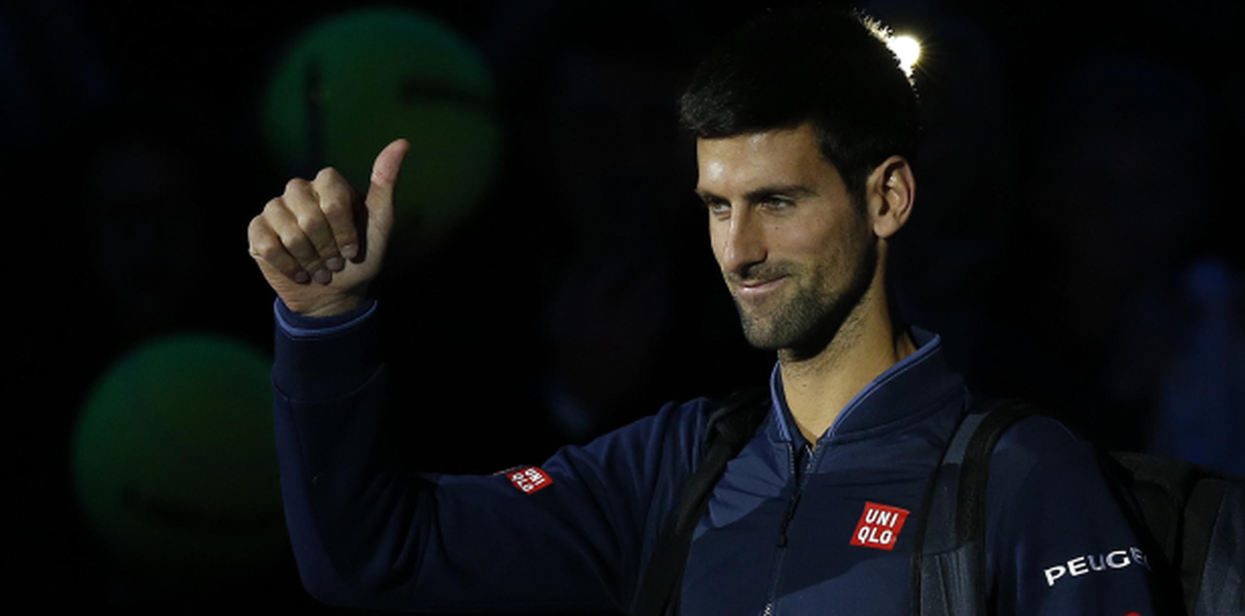 Novak Djokovic perdió hace un mes la posición número uno del ránking mundial ante el británico Andy Murray. (AP/Alastair Grant)
