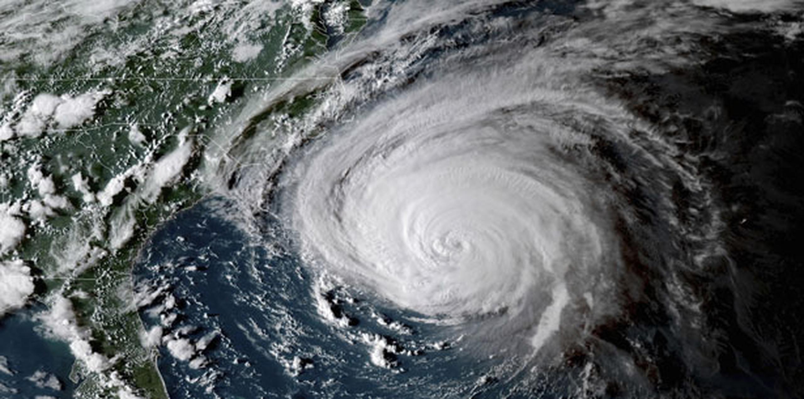 Hay 5,25 millones de habitantes en las zonas en las que se emitieron alertas o avisos de huracán, y 4,9 millones de personas más residen en zonas bajo alertas y avisos de tormenta tropical. (NOAA)