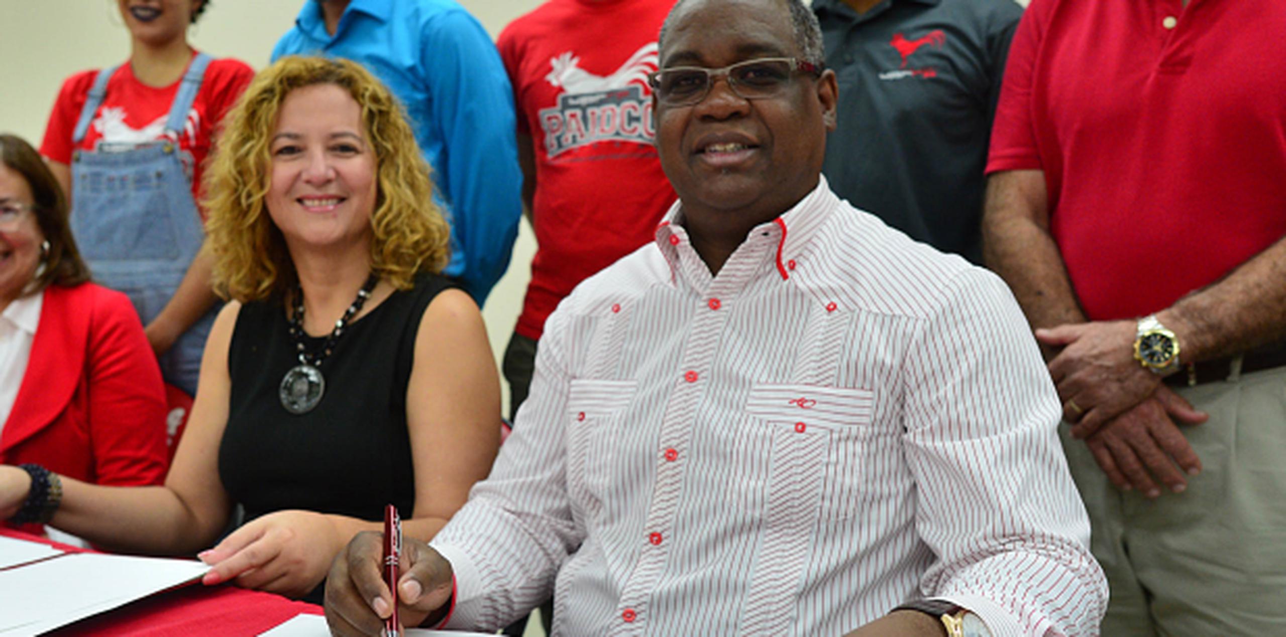 La presidenta del Copur firmó un acuerdo con la Universidad de Puerto Rico, recinto de Río Piedras, para crear un centro de estudios olímpicos. (luis.alcaladelolmo@gfrmedia.com)