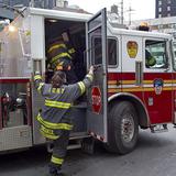 19 personas mueren en fuego de grandes proporciones en el Bronx