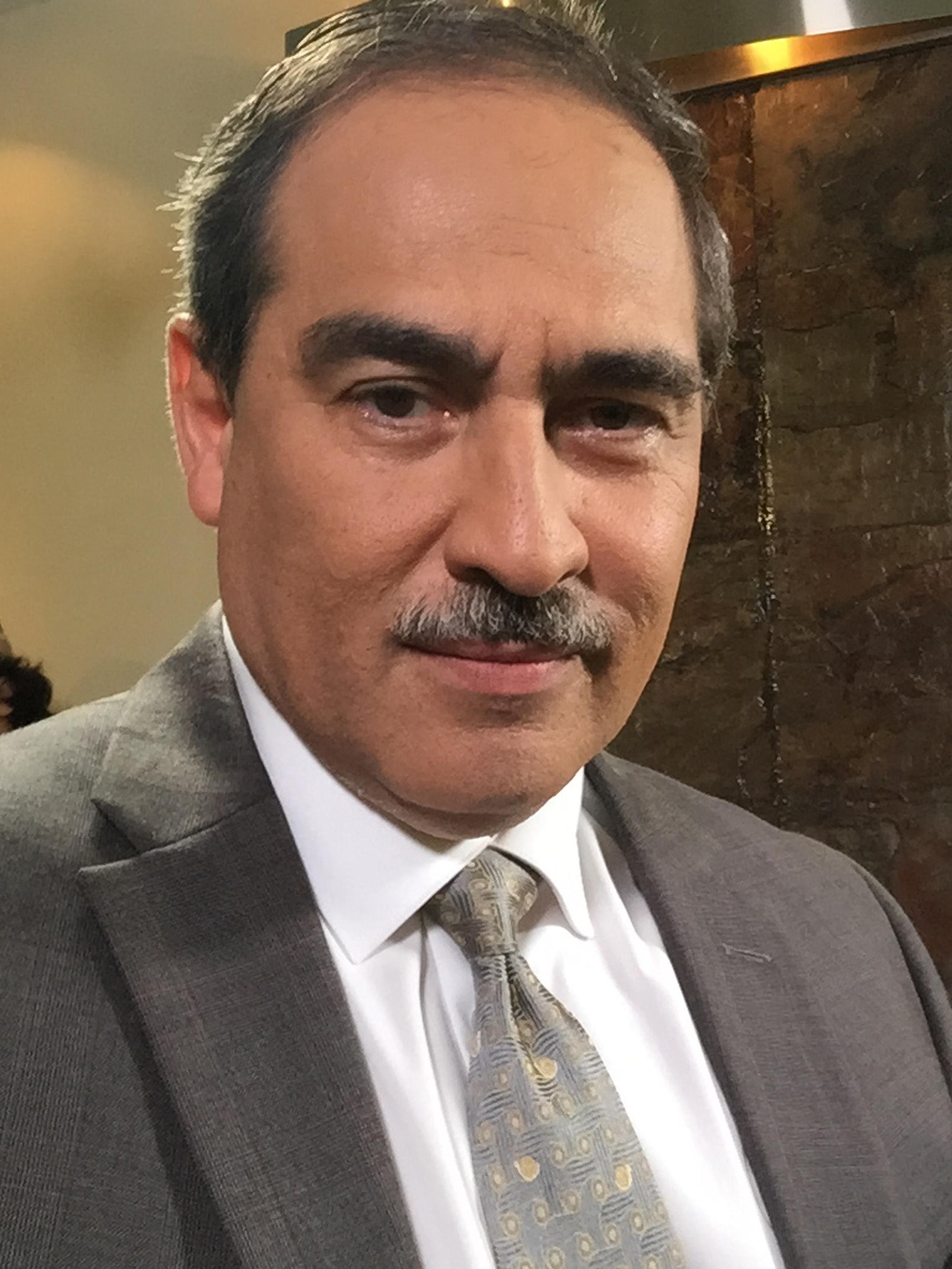 Dr. Raúl López, psiquiatra.