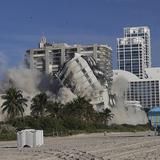 FOTOS: Derriban el famoso hotel Deauville de Miami Beach