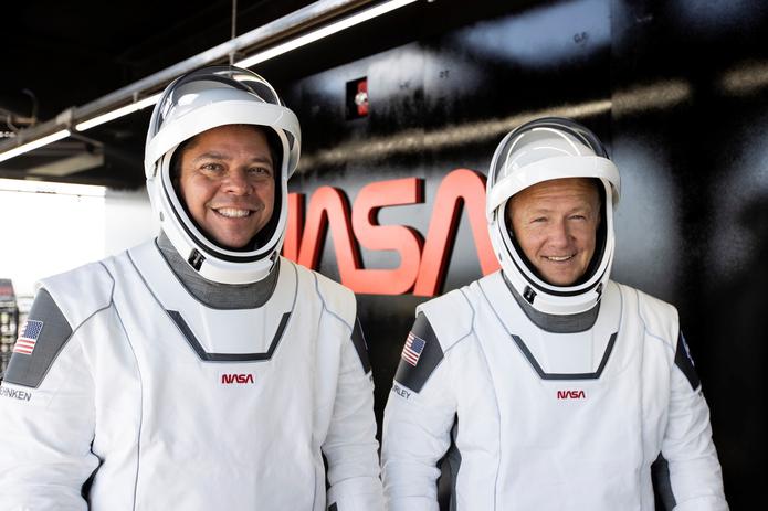 Bob Behnken y Doug Hurley viajarán hasta la EEI iniciando una misión que durará aproximadamente entre 6 y 16 semanas durante las que realizarán investigaciones científicas y técnicas en el espacio. (EFE)