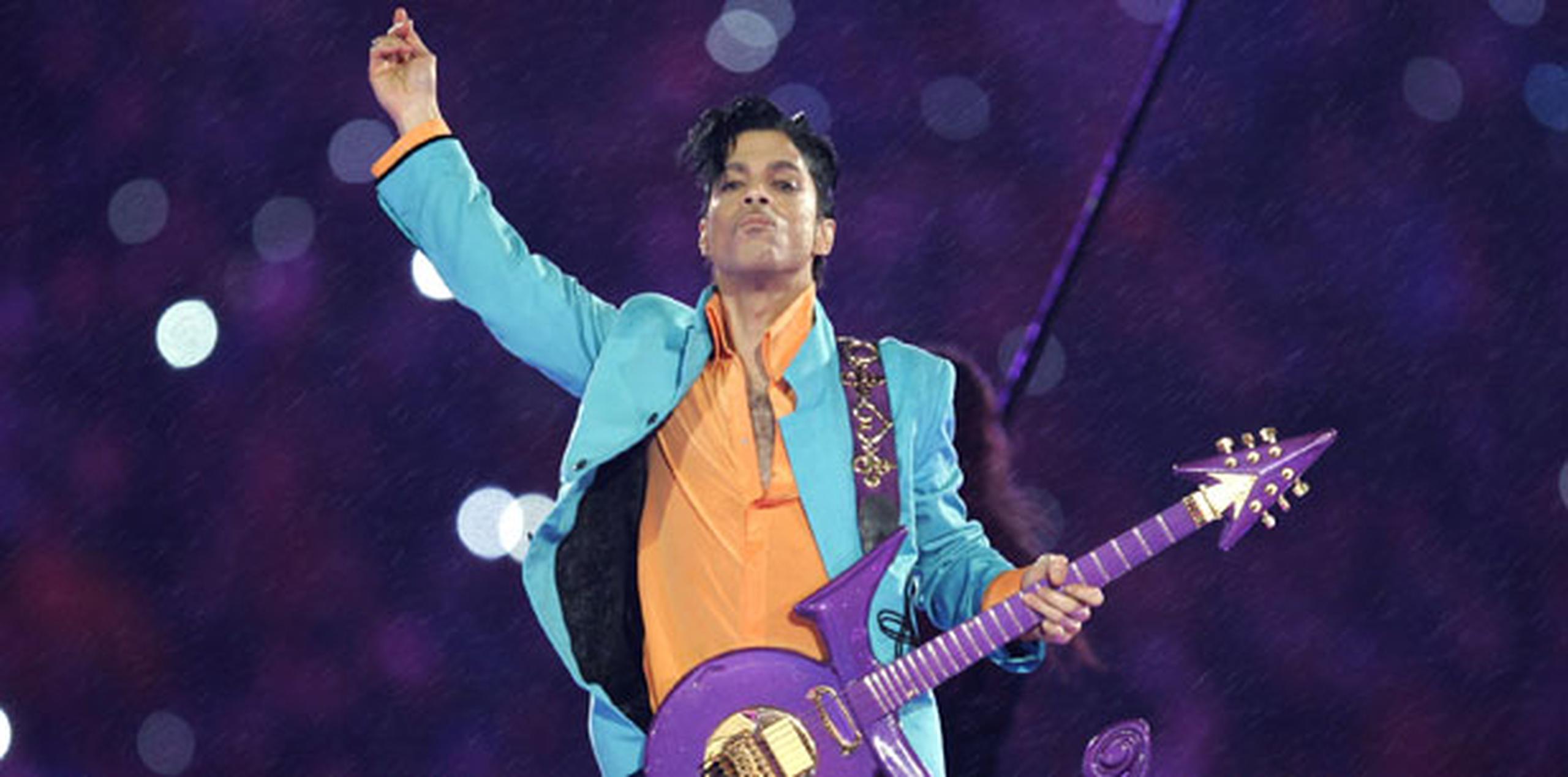 En la primera semana completa de ventas tras la muerte de Prince, ocurrida el 21 de abril, cinco de sus álbumes estuvieron en la lista Top 10 de Billboard en el segundo, tercer, cuarto, sexto y séptimo puesto. (AP Photo/Chris O'Meara, File)
