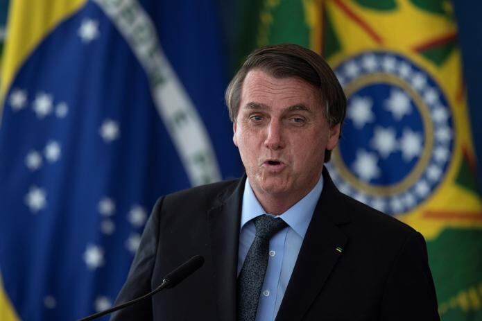 “Ustedes son importantes, la política es parte de nuestra vida y millones de personas escuchan su palabra”, dijo Bolsonaro.