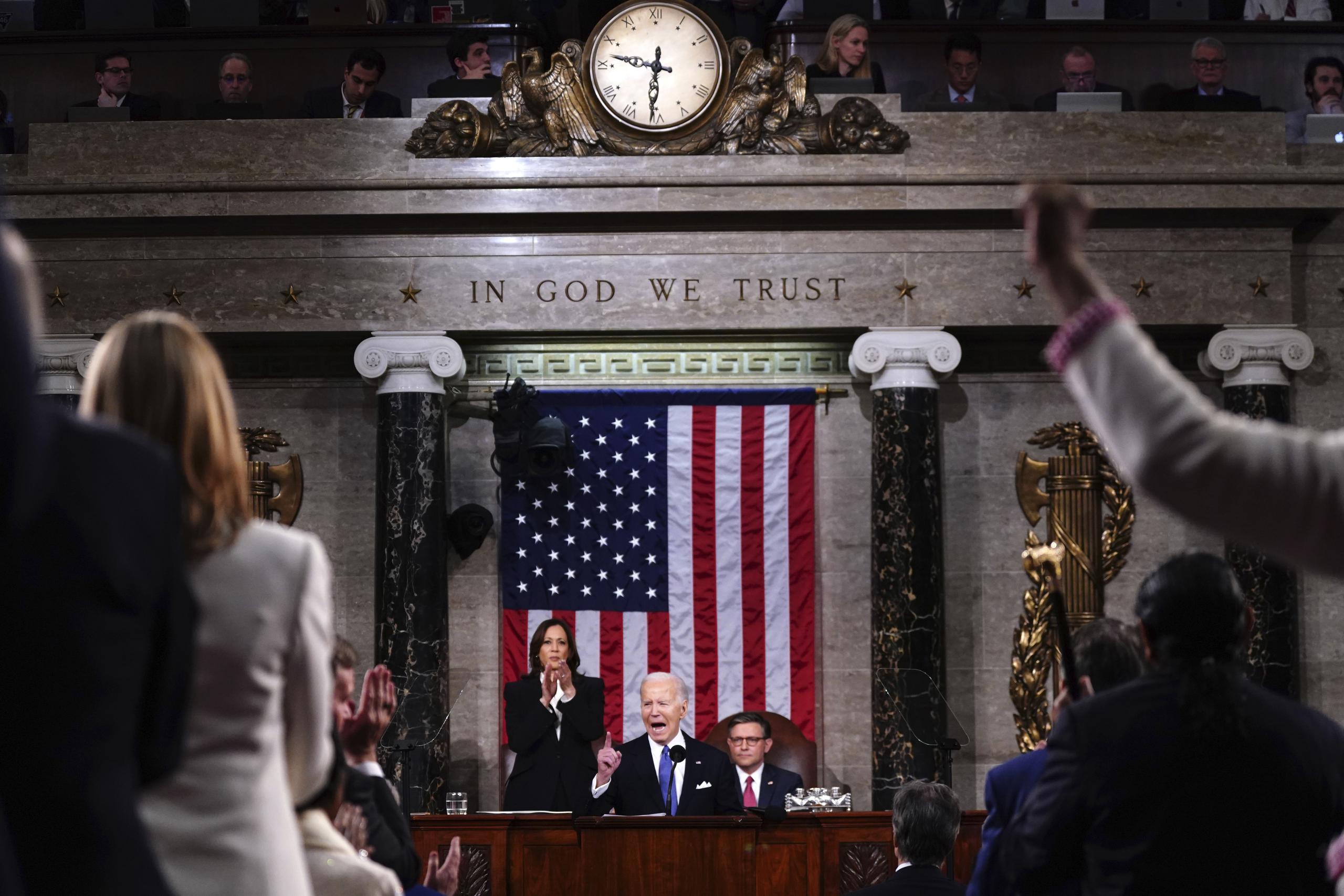 El presidente Joe Biden pronuncia su discurso sobre el Estado de la Unión en el Capitolio de Washington el jueves 7 de marzo de 2024. (Shawn Thew/Pool vía AP)